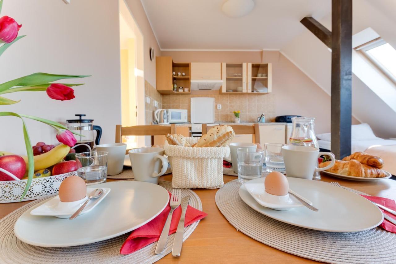 Jane'S Charming Apartment Прага Екстериор снимка