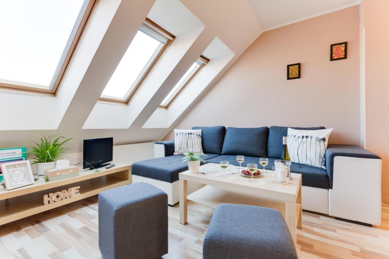 Jane'S Charming Apartment Прага Екстериор снимка